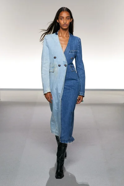 Look 24